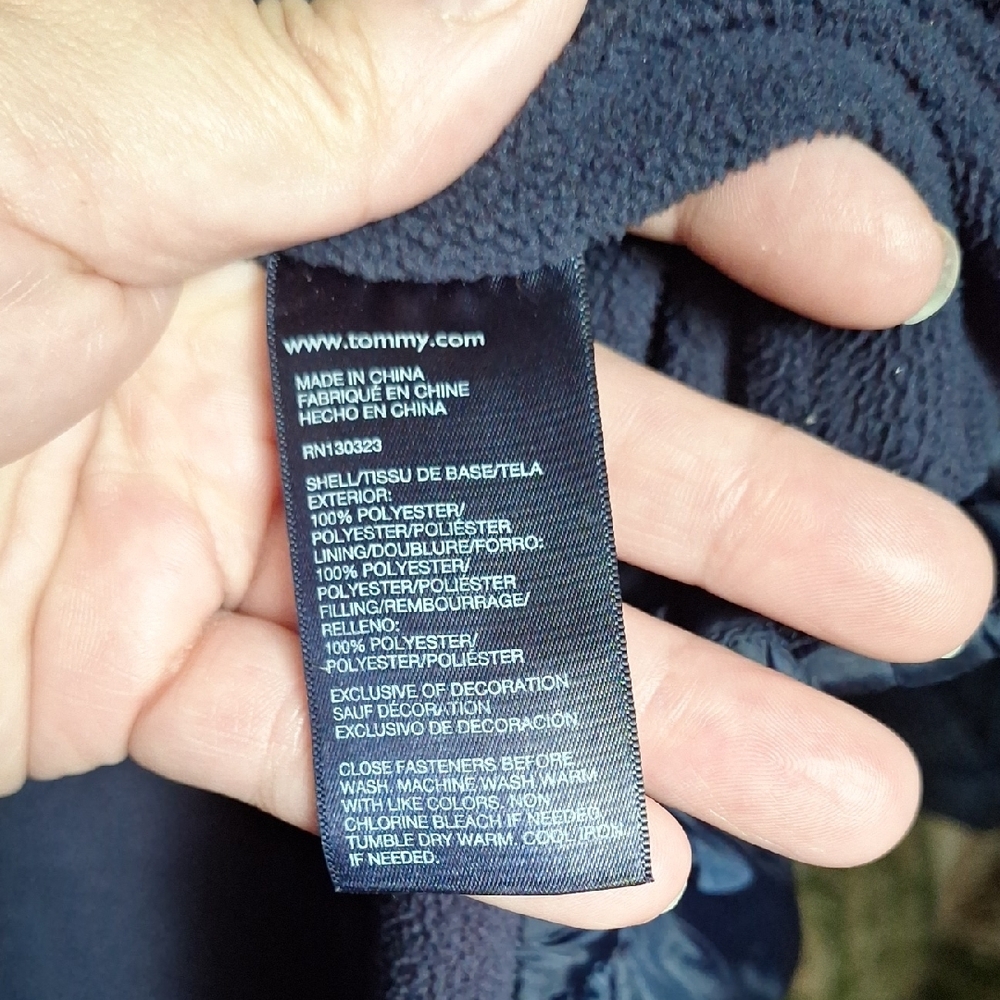 Tommy Hilfiger Kids Red & Navy Colorblock Puffer Jacket - Picture 6 of 7